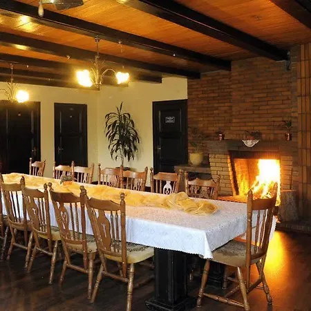 Dworek Staropolski Hotel *