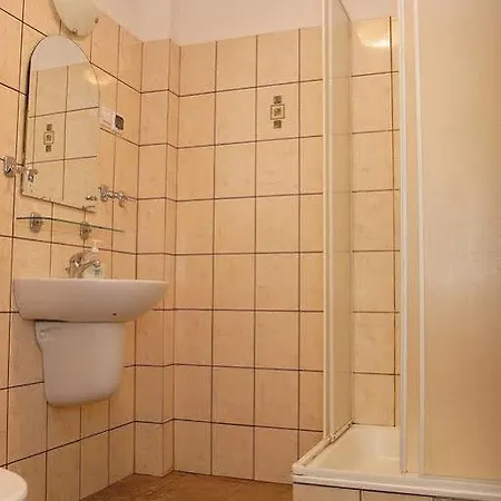 Hotel Dworek Staropolski *