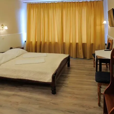 Dworek Staropolski *