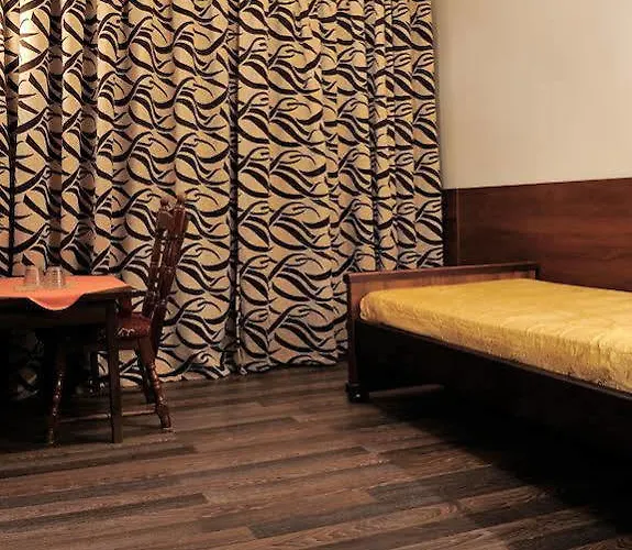 Dworek Staropolski Отель Познань